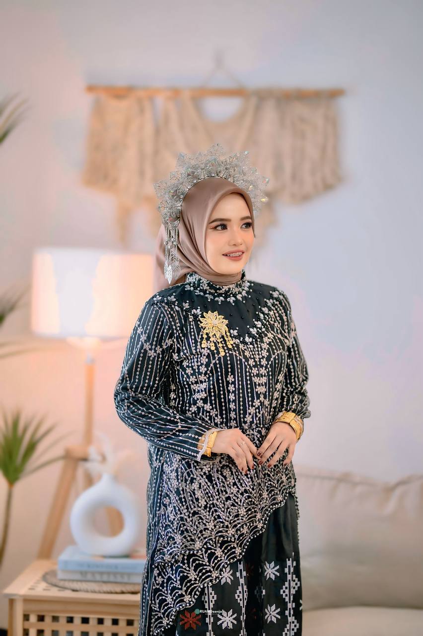 HITAM SILVER PREMIUM